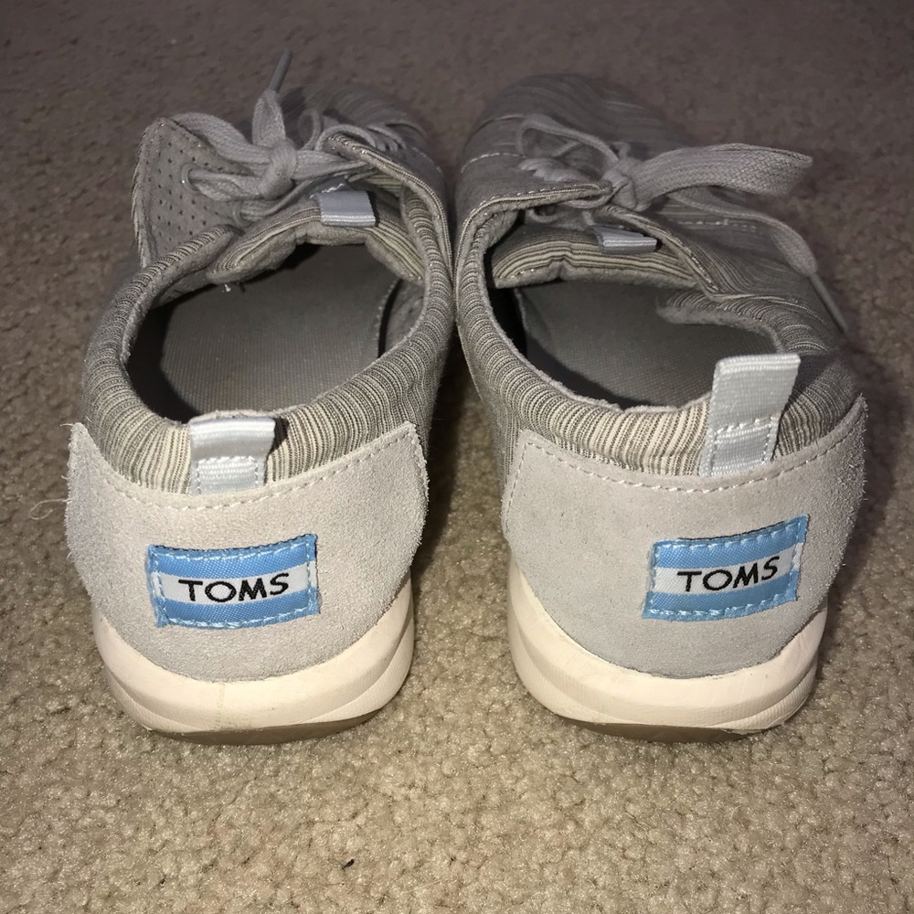 Tom Sneakers - Picture 2 of 3